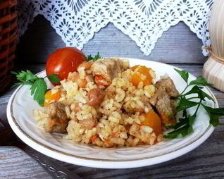 Рисовая каша с изюмом и тыквой