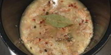 рисовая каша с тушенкой