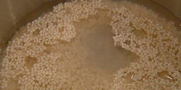 рисовая каша со сливами и мускатным орехом