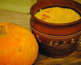 Тыквенная каша, запеченая в горшочке