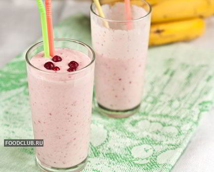 Бананово-клубничный коктейль