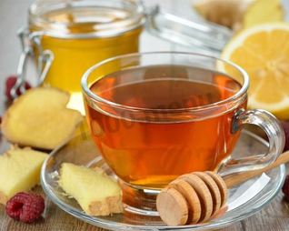 Чай с имбирем, медом и водкой
