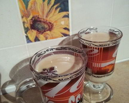 Чай с молоком и специями