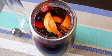 черничный холодный чай с мятой и базиликом