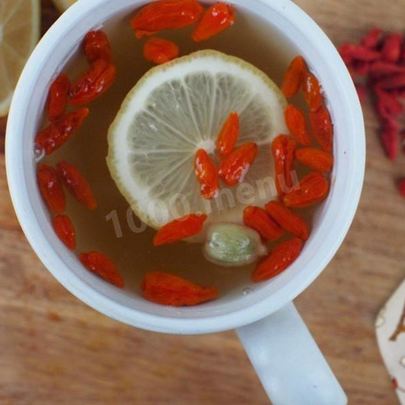 Черный чай с ягодами годжи