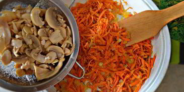 куриные грудки, запеченные с грибами роза чайная