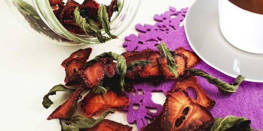 Рецепт сушеной клубники с листьями на чай