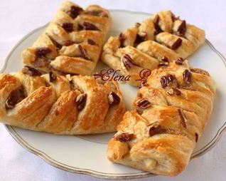 Датские булочки с пеканом и кленовым сиропом