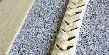 датские булочки с пеканом и кленовым сиропом