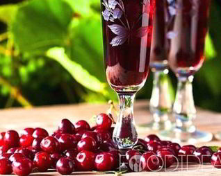 Домашнее вино из вишни с косточками