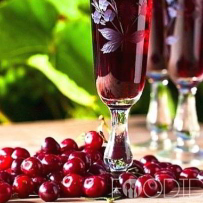 Домашнее вино из вишни с косточками