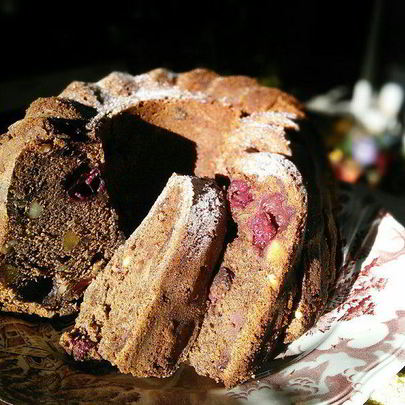 Шоколадный гугельхупф с вишней на глинтвейне