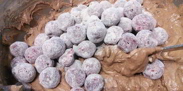 шоколадный гугельхупф с вишней на глинтвейне