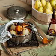 Рецепт Груш, томленных в пряном сиропе с мандаринами