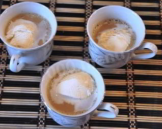 Кофе с мороженым