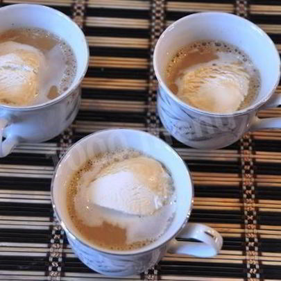 Кофе с мороженым