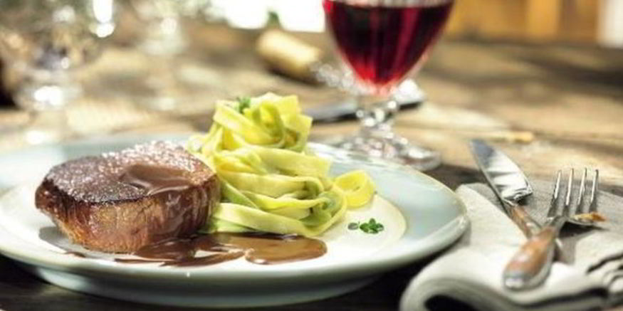 Рецепт медальонов из оленины в кофейном соусе