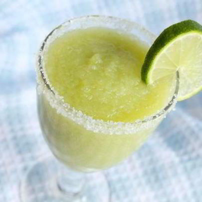 Коктейль из яблока и сельдерея