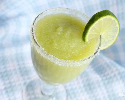 Коктейль из яблока и сельдерея