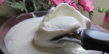 коктейль с апельсиновым соком и мороженым