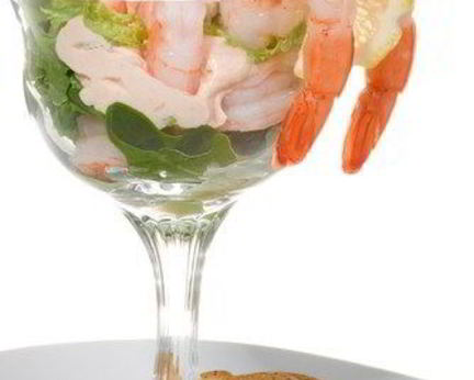 Коктейль из креветок со сливочным соусом с хреном