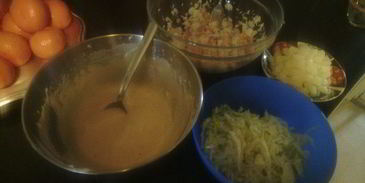 коктейль из морепродуктов с розовым соусом