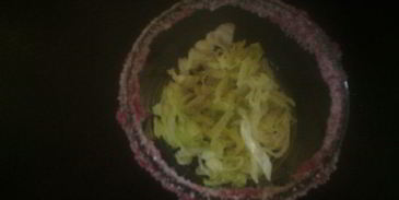 коктейль из морепродуктов с розовым соусом