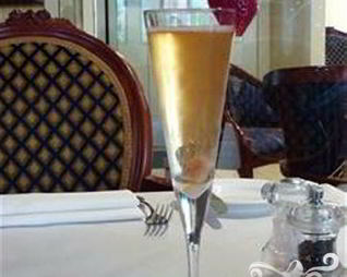 Коктейль с игристым вином