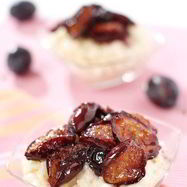 Рецепт Печеных слив с бренди и лимонной цедрой