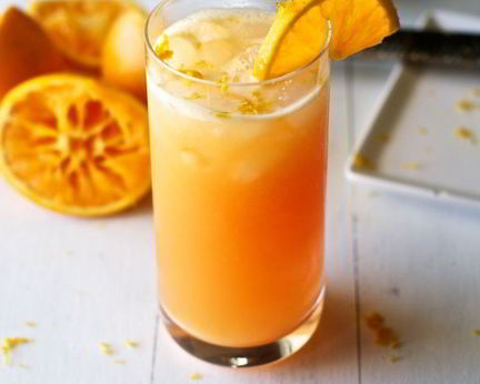 Алкогольный коктейль с апельсиновым соком