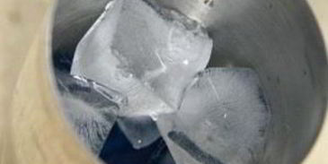 алкогольный коктейль с апельсиновым соком