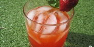 клубничный коктейль с базиликом