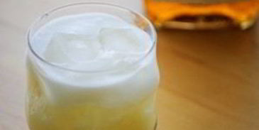 коктейль со свежим яйцом