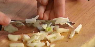 спагетти с копченой форелью и джином