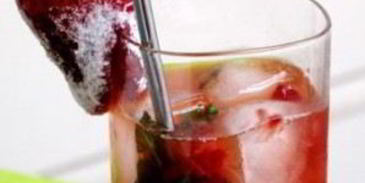 весенний клубничный коктейль