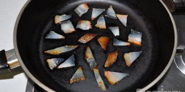 говяжья печень с вином и луком