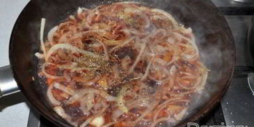 говяжья печень с вином и луком