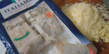 грибное соте с вином и горгонзолой