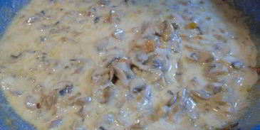 грибное соте с вином и горгонзолой