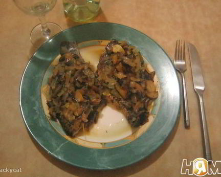 Рыба в сливочном масле с вином и чесноком