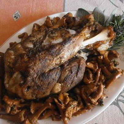 Свиная рулька с вином Марсала