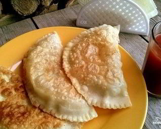 Чебуреки из заварного теста с водкой