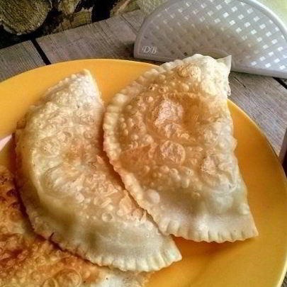 Чебуреки из заварного теста с водкой