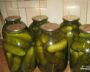 Огурцы соленые с водкой