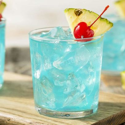 Водка с кюрасао