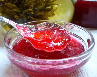 Желе из красной смородины с водкой