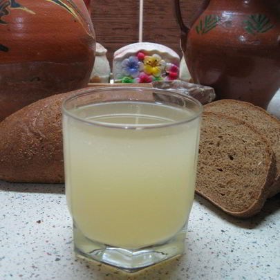 Квас из риса и изюма