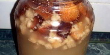 квас из сухарей без дрожжей