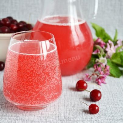 Вишневый квас из вишни