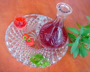 Клубничный ликер